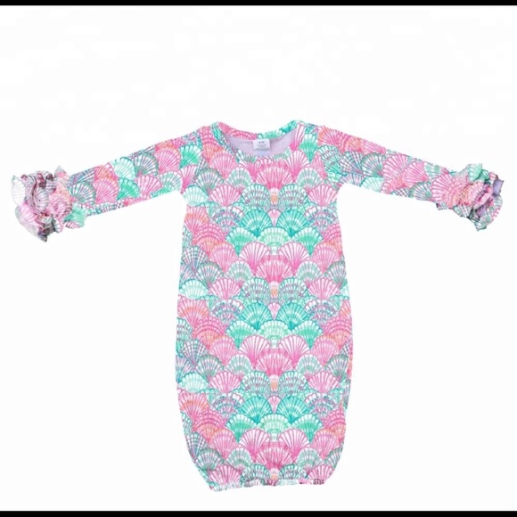 Lilly Pulitzer print Baby Gown Layette newborn - Picture 1 of 5